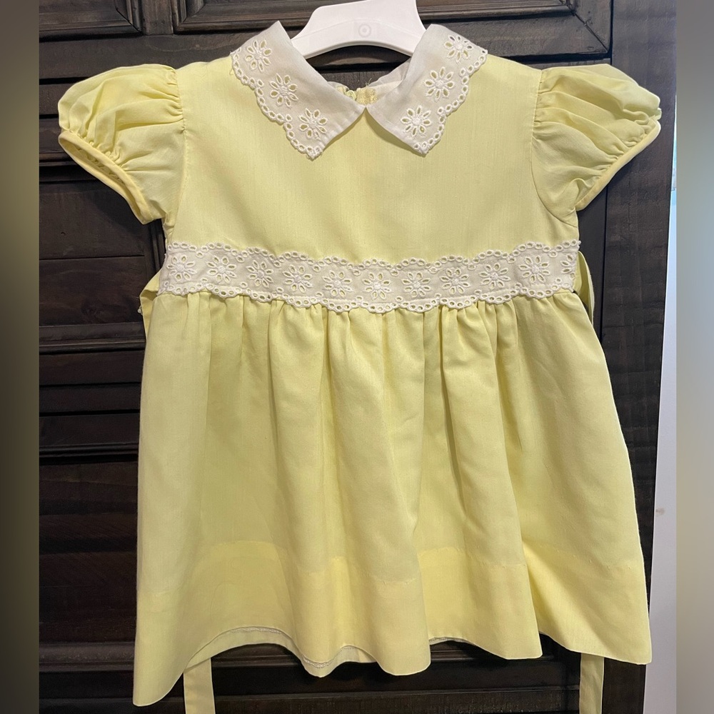 Vintage yellow baby/toddler dress.